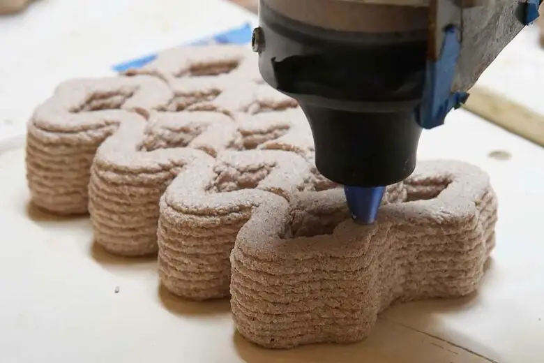 L'invention d'un matériau de construction à base de coquilles d'œufs et imprimable en 3D.